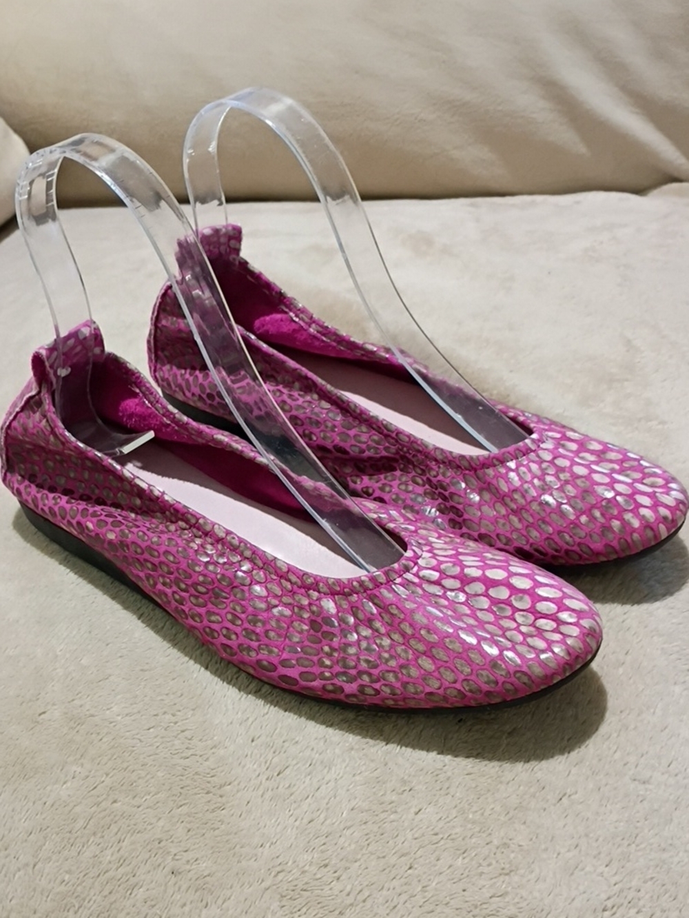 NWT.Arche Pink Metallic Textured Ballet Flats